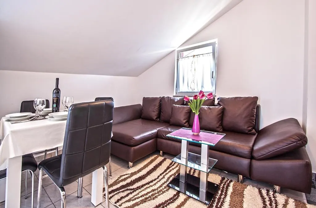 Apartments Villa Excellente Belvedere Pola
