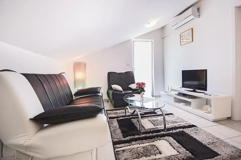Apartments Villa Excellente Belvedere Pula Croatia